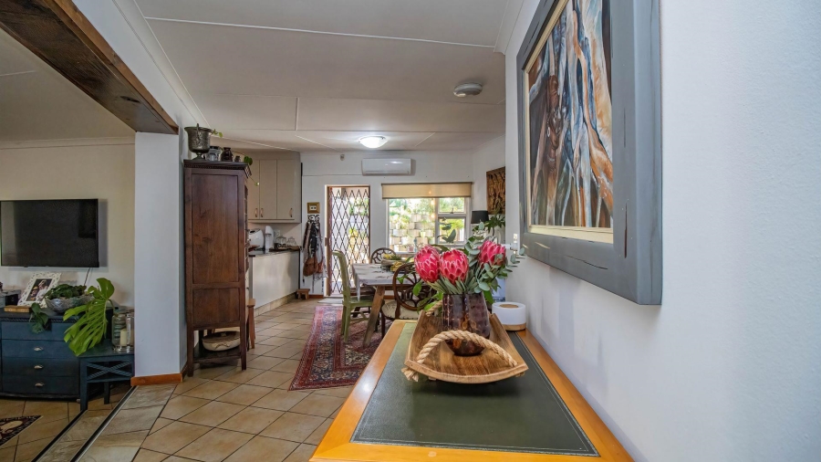 5 Bedroom Property for Sale in Fraaiuitsig Western Cape